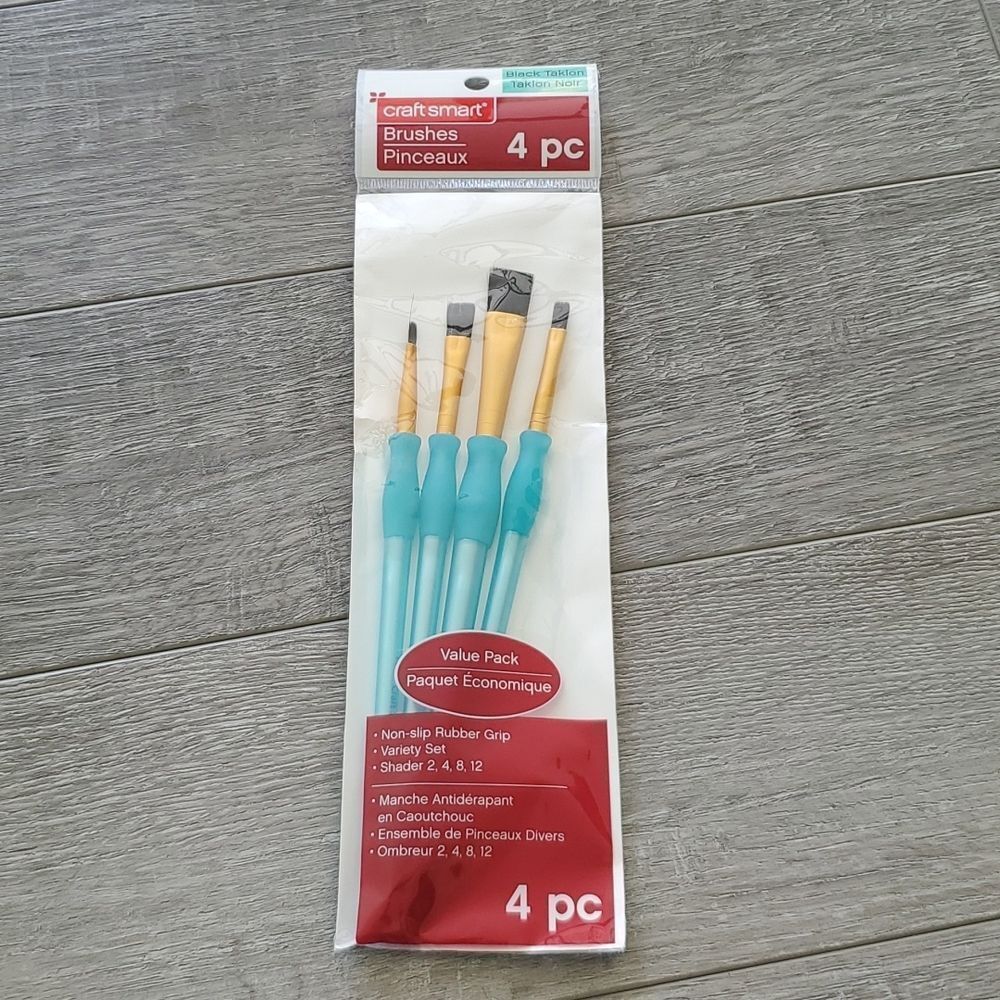 •Brand New• CraftSmart Black Taklon Brushes (4 pack)